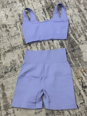 Lavender Ribbed Seamless Active Set - Crop Top & High-Waist Shorts